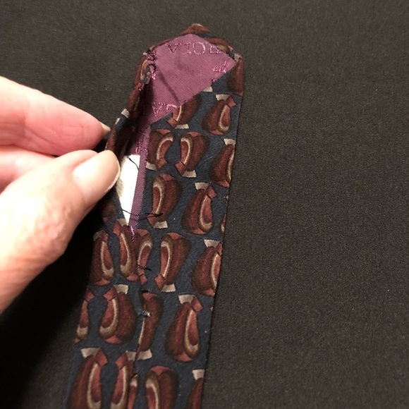 Jerry Garcia 100% Silk Tie. Red Room Collection. Burgundy, Black & Gold. Flaw‎ - Picture 8 of 8